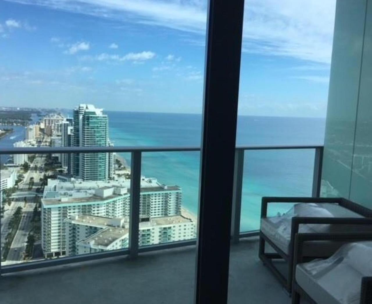 Contemporary Beach Resort Condos Dania Beach Bagian luar foto