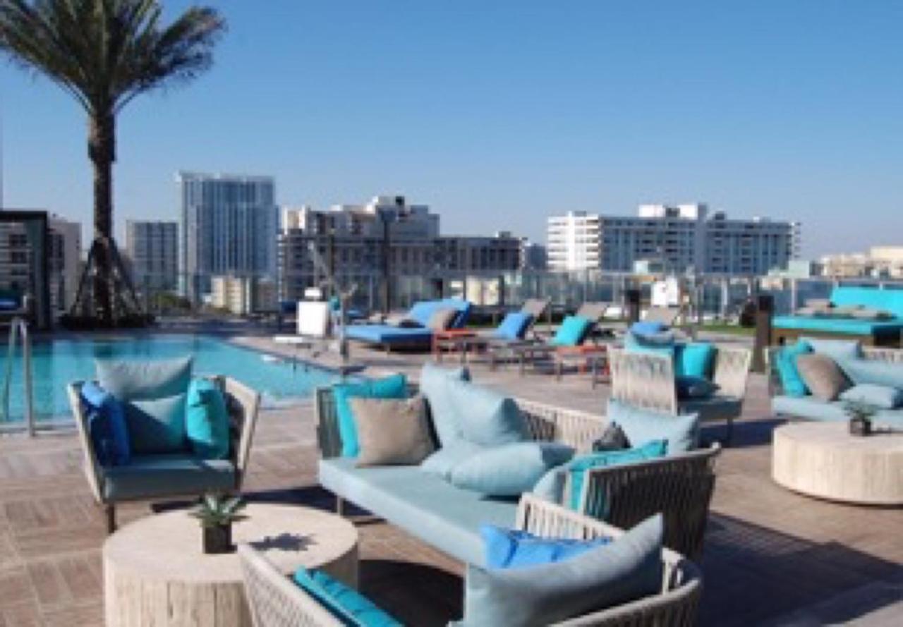 Contemporary Beach Resort Condos Dania Beach Bagian luar foto